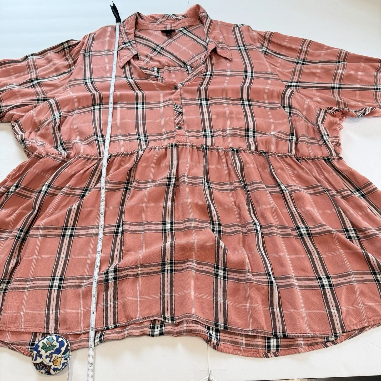 Torrid Coral Pink Plaid‎ Peplum Rayon Twill Button Front Top 5X - Image 10