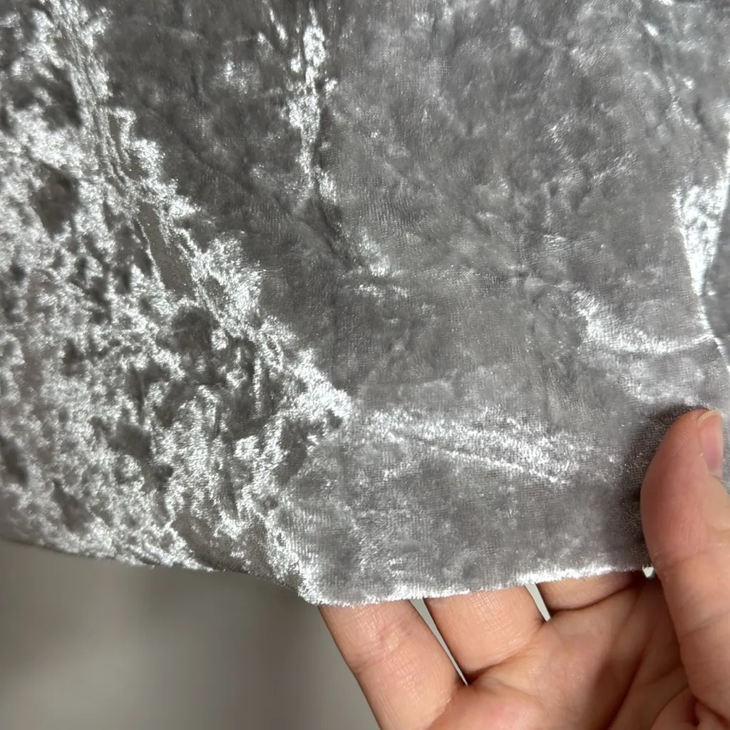 Massini Women’s Crashed Velvet Top Grey Crew neck Short Sleeve Blouse size M - Image 5