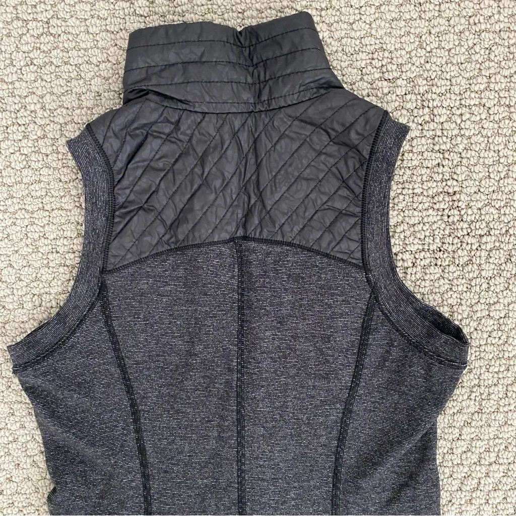 Lululemon Running Vest Size 2 Gray - Image 4