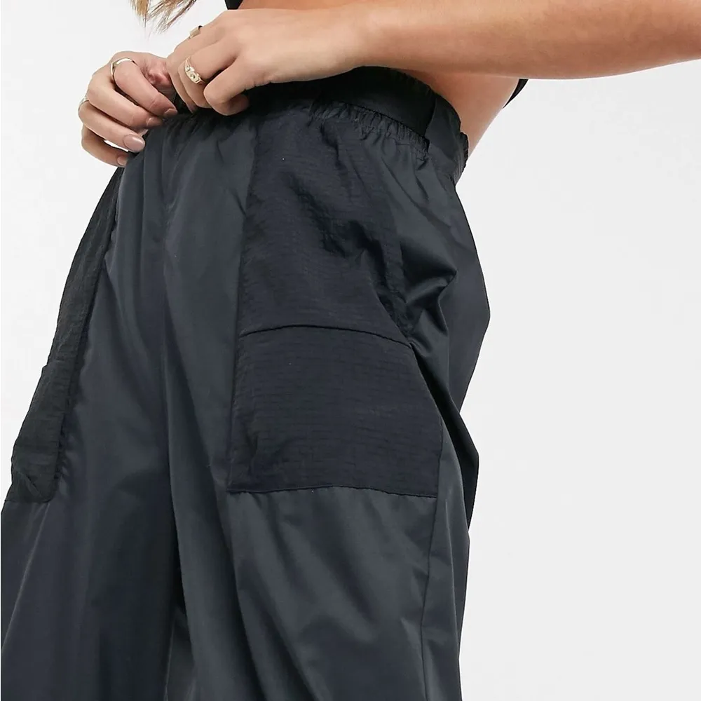 Nike Swoosh Black Cargo Joggers - Image 4