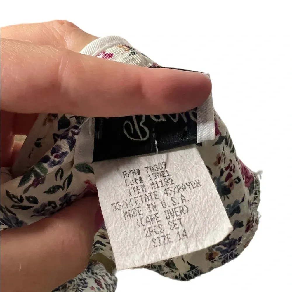 Vintage Ms. Basia Floral Garden Party 2 - Image 6