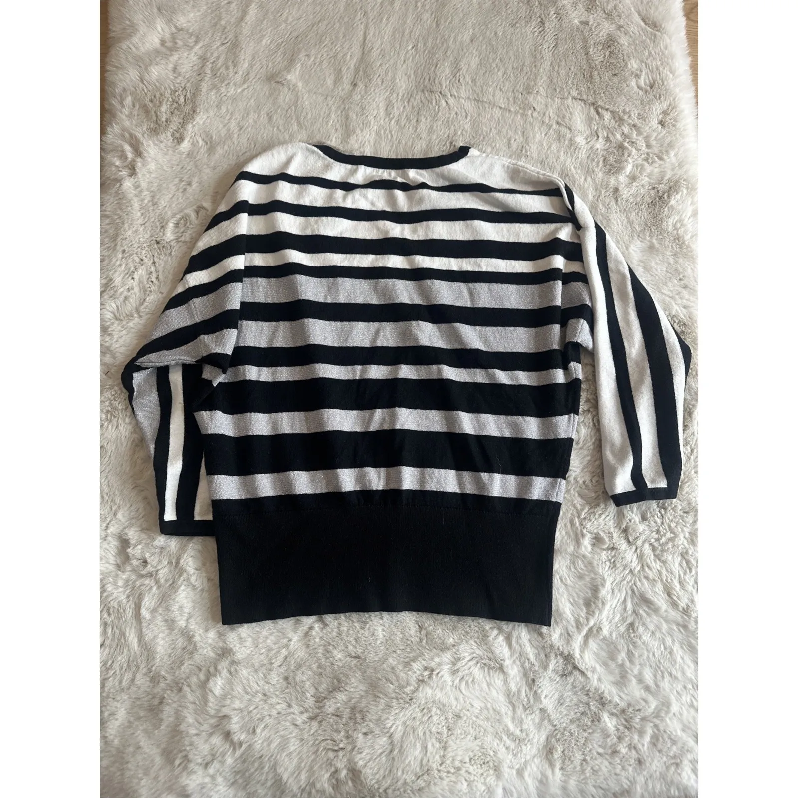 ELLEN TRACY Women's black  white striped sweater metallic threads.Size‎ M - Image 8