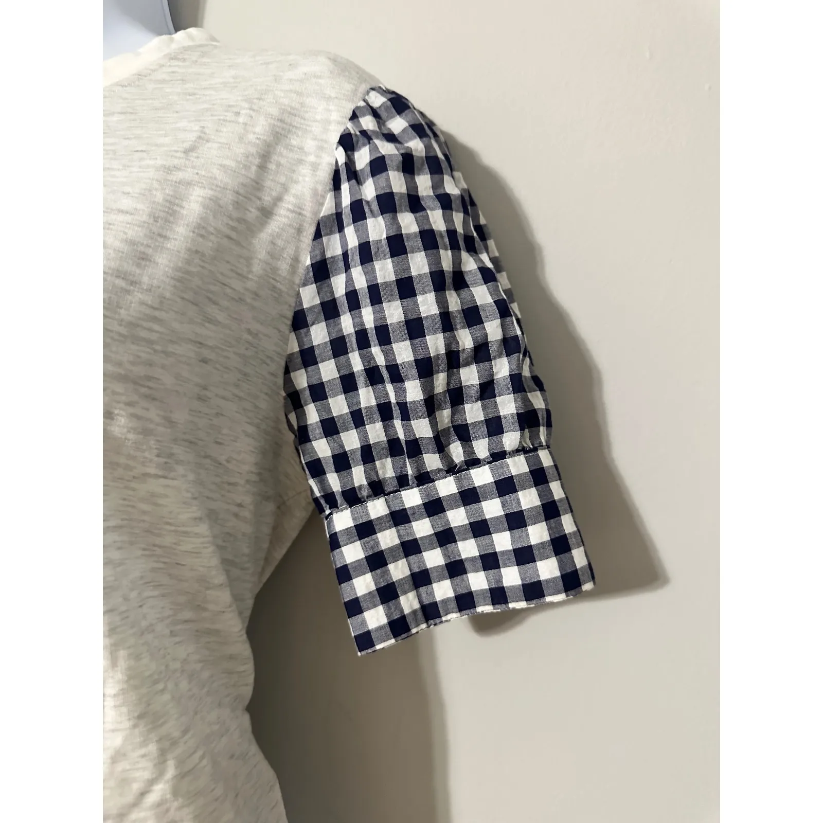 DREW Women's Size S Beige Heathered T-Shirt with Navy Gingham Puff‎ Sleeves - Image 2