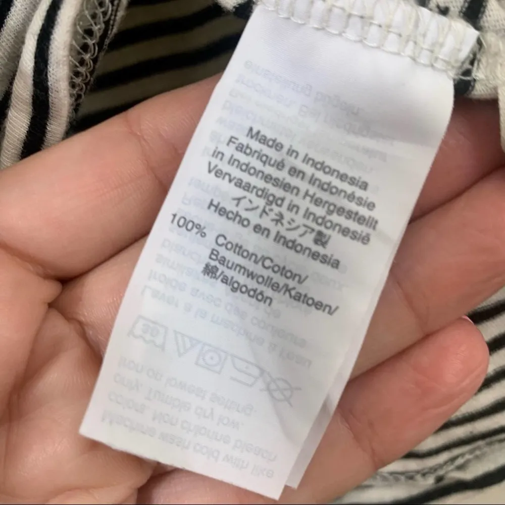 Madewell Whisper Cotton V-Neck Pocket Tank in Eastwood Stripe Black/White - Image 6