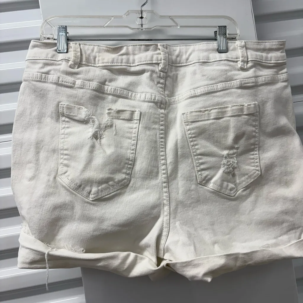 Eloquii Cream Jean Shorts - Image 3