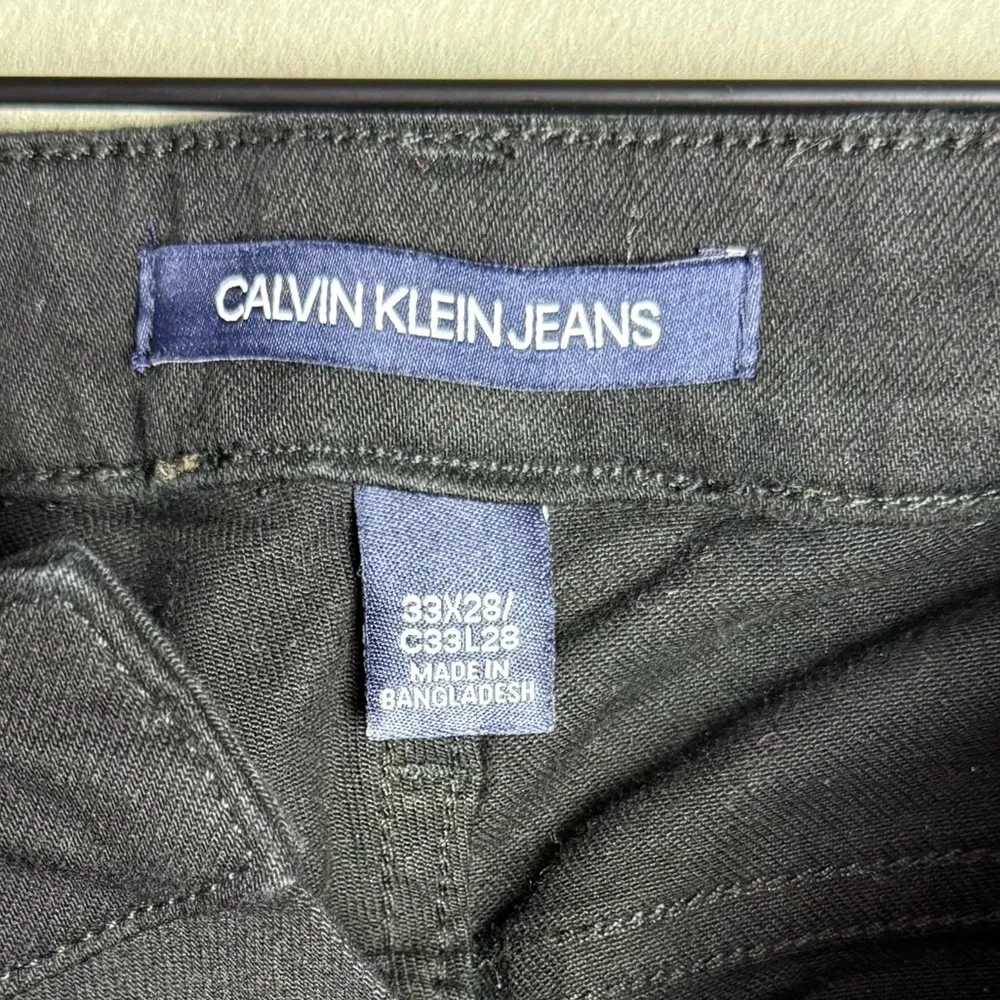 Calvin Klein Women’s Black Skinny Jeans size 33x28 CKJ001 - Image 10