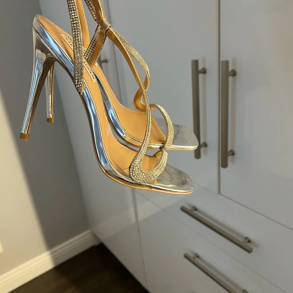 Steve Madden Noelle Metallic Silver Heels - Image 7