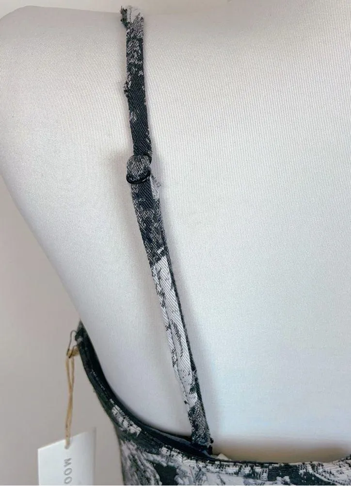 Moon River Corset Style Denim Midi Dress in Black & White - Image 7