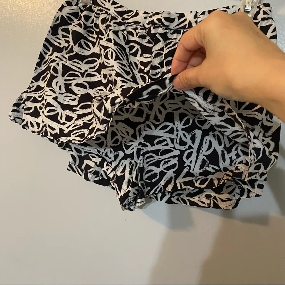 KATE SPADE Sunglasses Prints Top and Skorts Set - Image 10