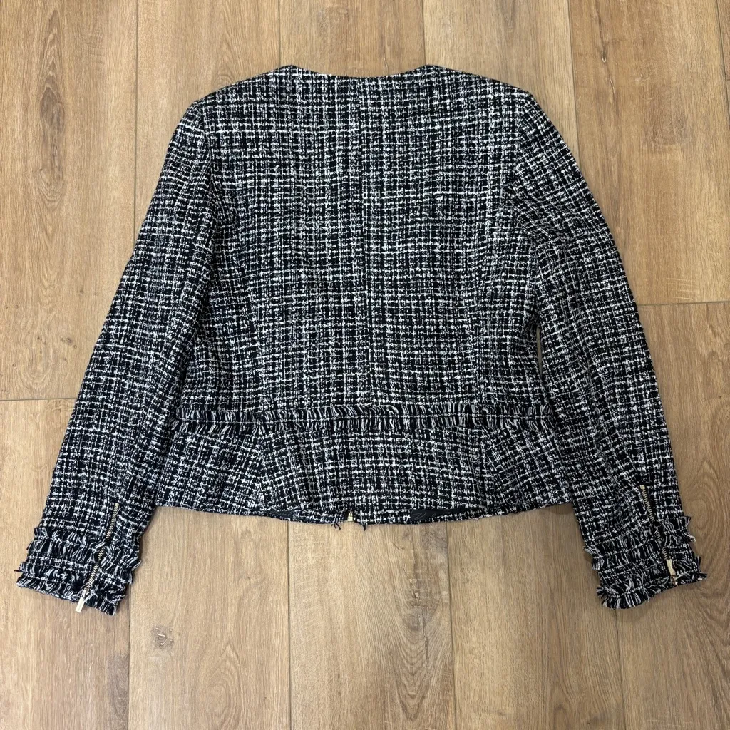 🌟KARL LAGERFELD🌟 COLLARLESS ZIP FRONT TWEED BOUCLE JACKET BLACK / WHITE SZ 10 - Image 9