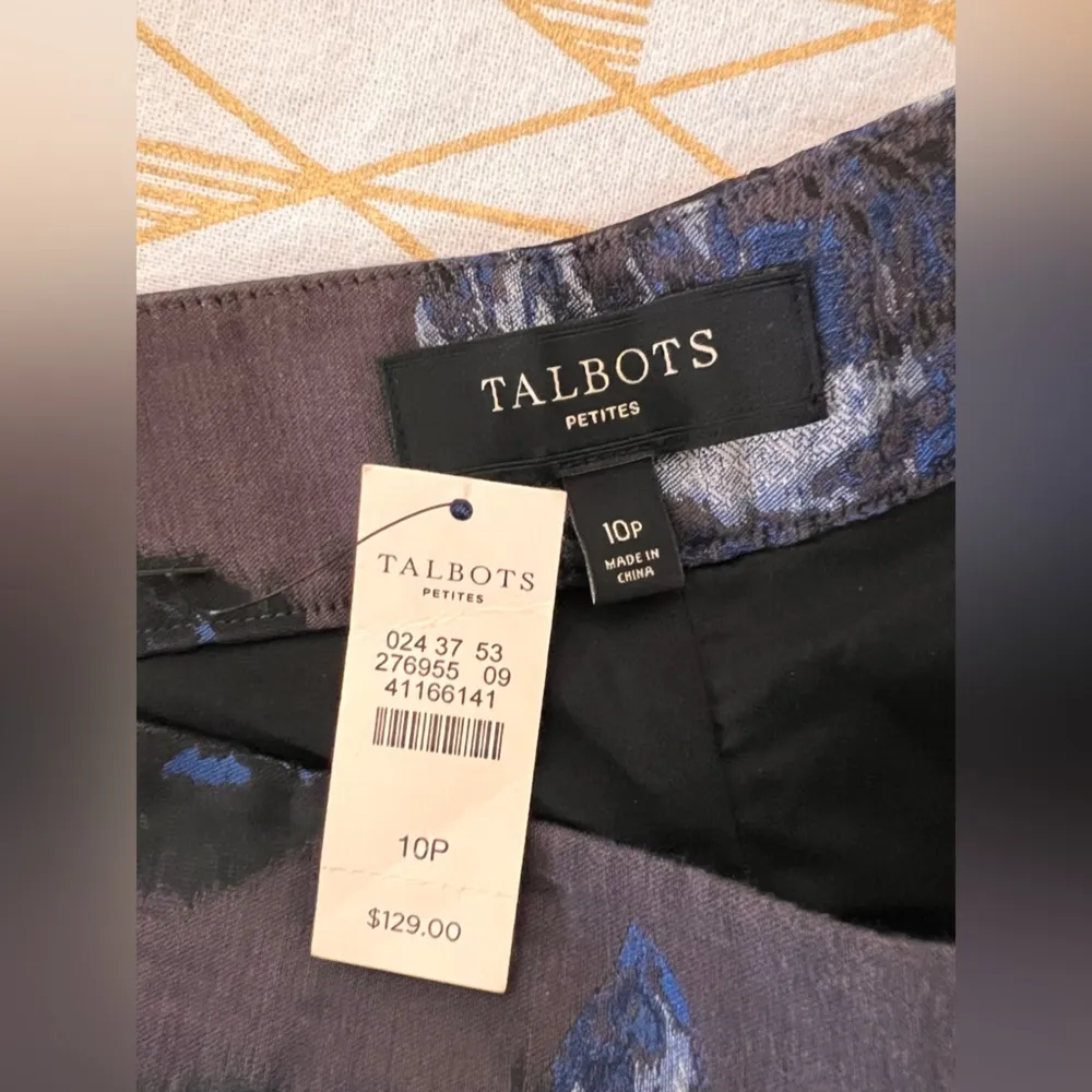 Talbots NWT Floral Ankle Pants Size 10P - Image 4