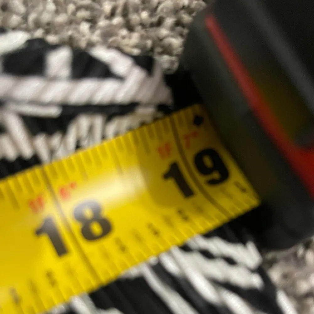 Croft & Barrow black and white swirl stretch pleated business casual tank top L - Image 7