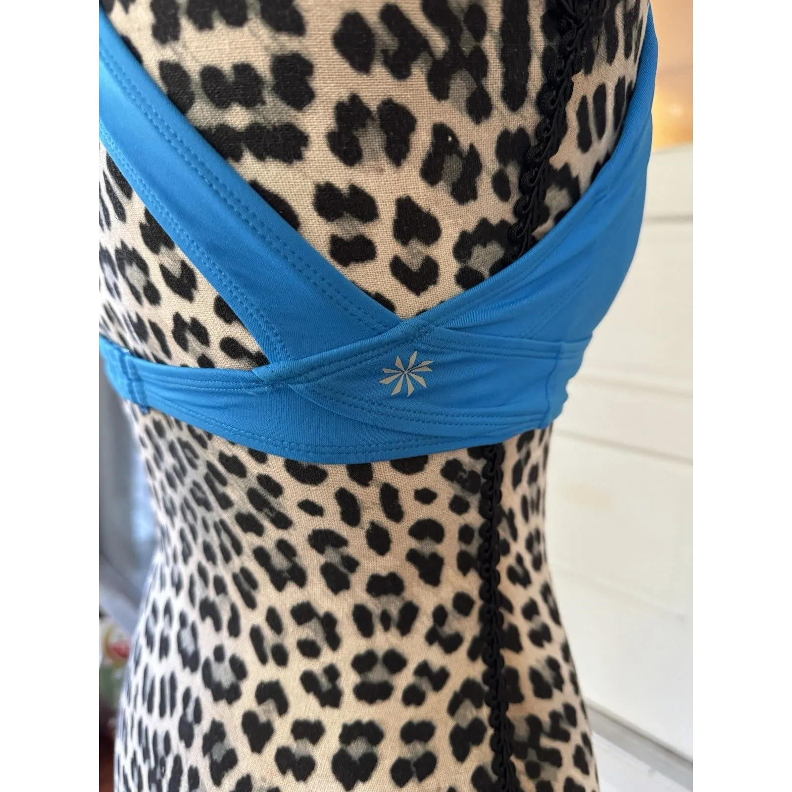 Athleta Racerback Sports Bra High Impact Blue Womens Size S No Pads Hook Clasp - Image 6