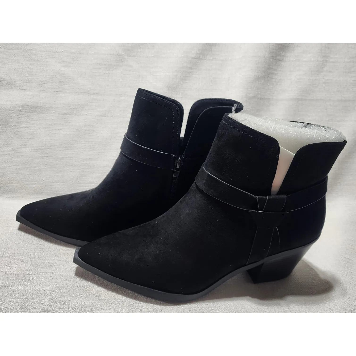 ankle boots size 9 black unknown brand - Image 4