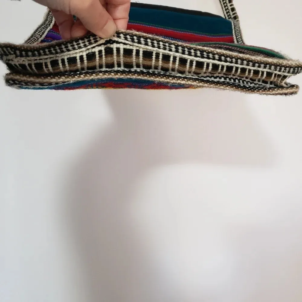 Peruvian Crossbody Bag - Image 7
