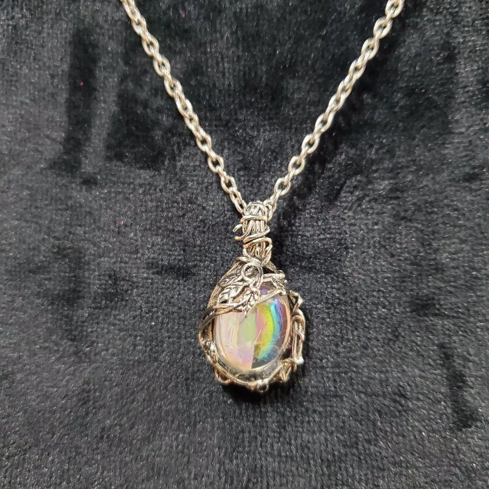 Women's Multi Shade Stone Charm with Gold Chain Fashion Jewelry Necklace - Image 4