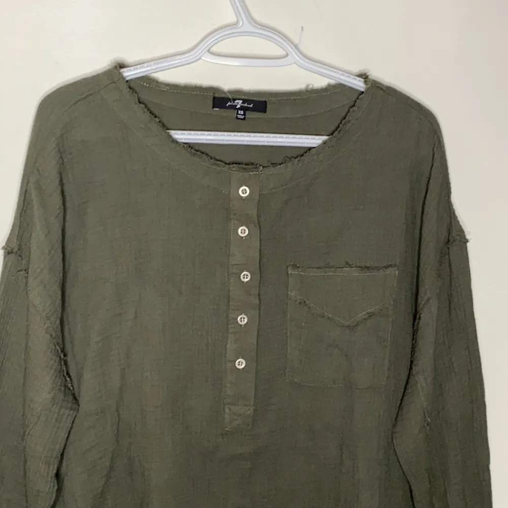 7 for all mankind crinkle cotton henley top sz XS - Image 4