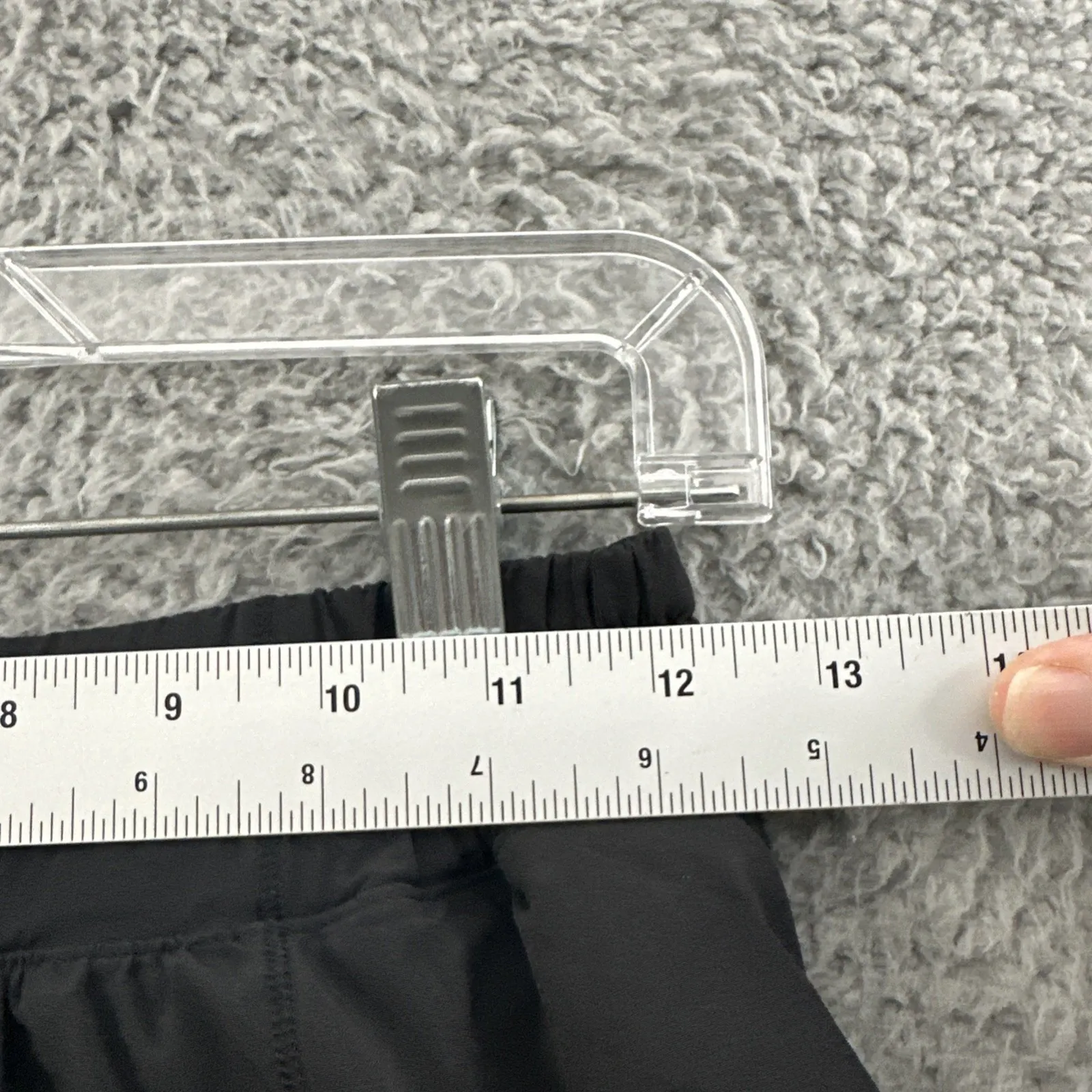 Lululemon Hotty Hot Shorts Low Rise 2.5" Black Athletic Athleisure Gym Women 8 - Image 8