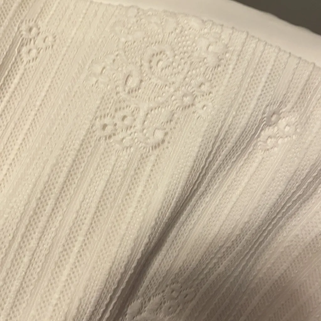 Chelsea and Violet cutout dress with lace - Image 11