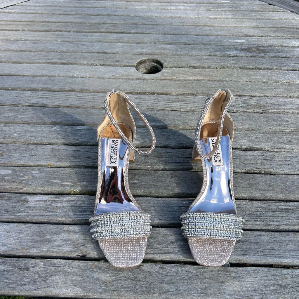 Nwot Badgley Mischka 'Kameryn' Open-toe Block Heels in pale gold size 5 - Image 3