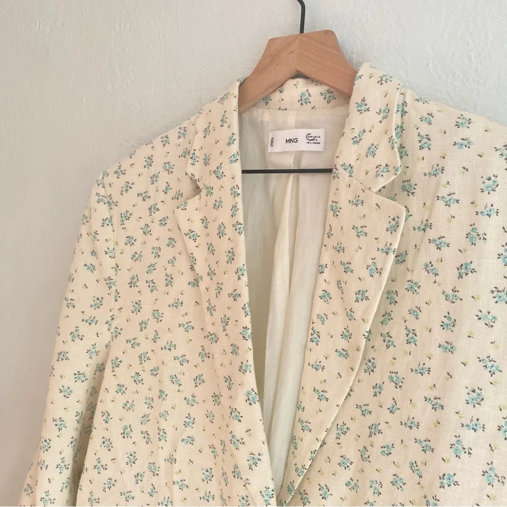 Mango Beige blue Floral Blazer with pockets - Image 4