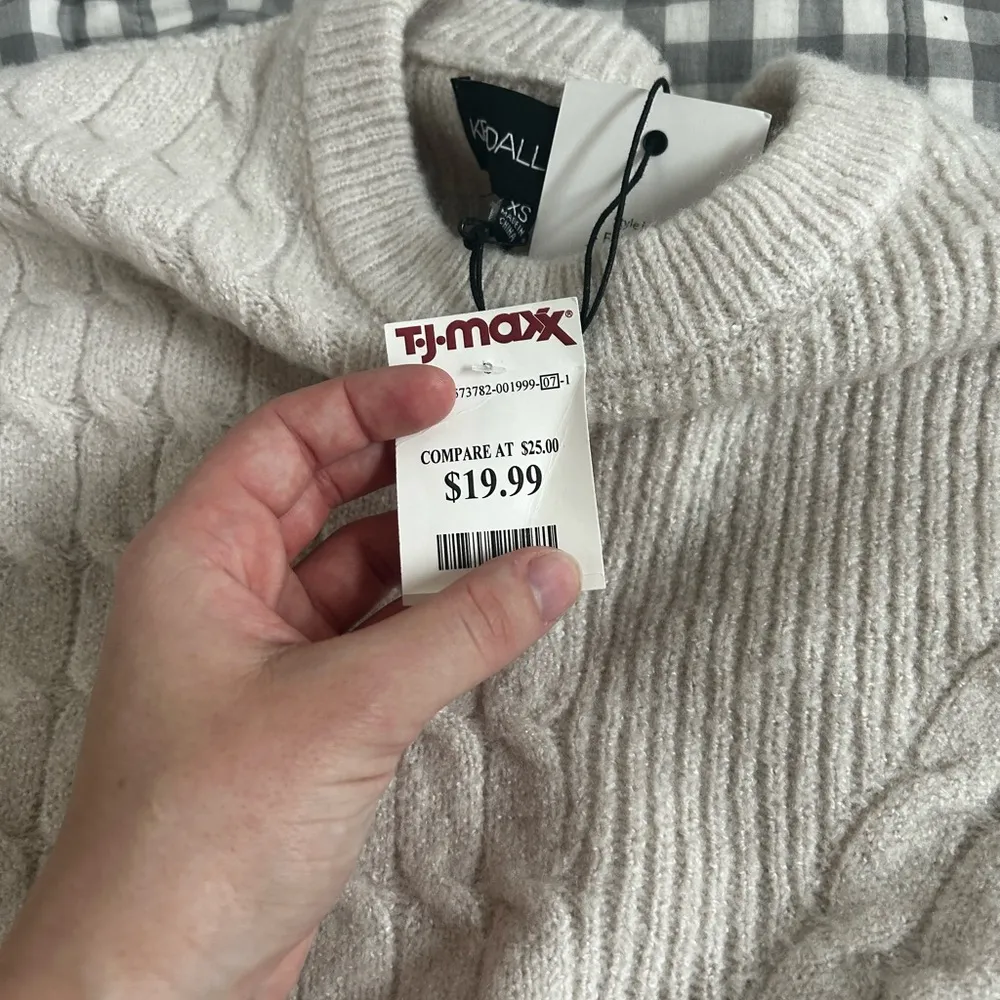 Cream cable knit sweater - Image 4