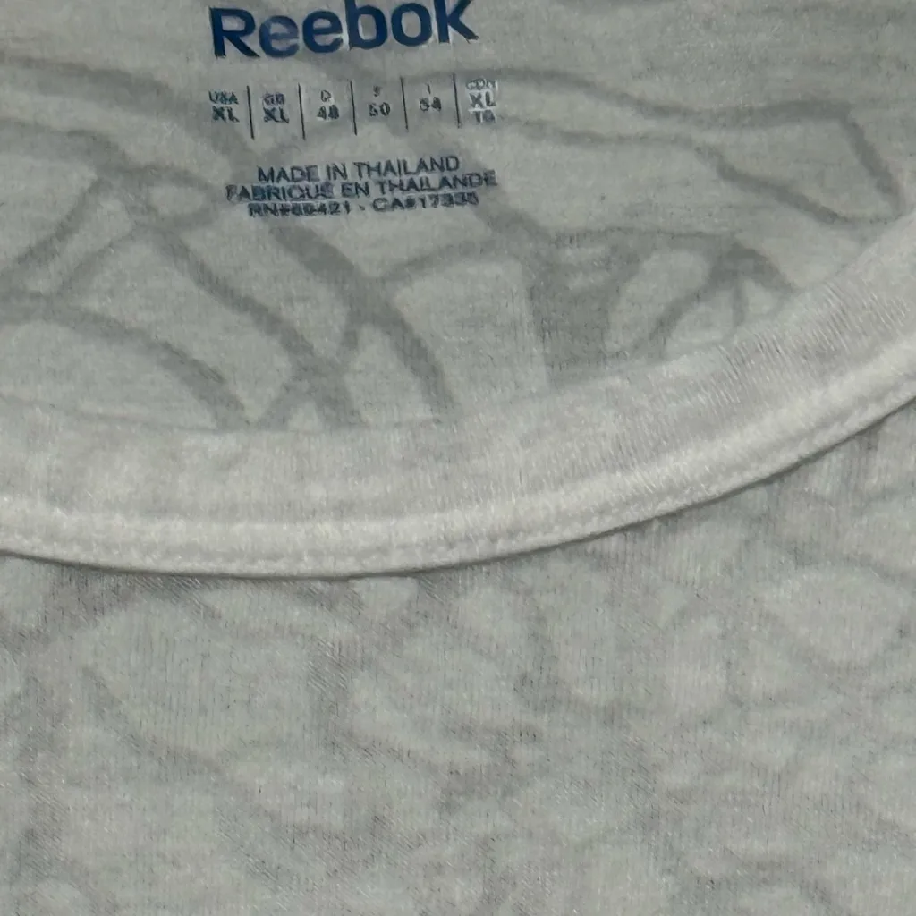 Women’s Reebok Extra Large White Pattern Top Tee Shirt - Image 4