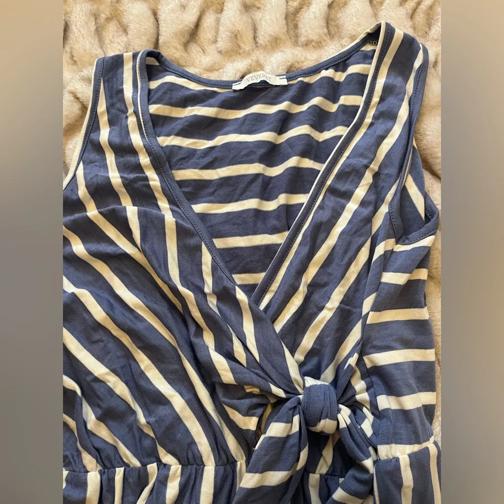 Elegant Striped Navy and Cream Jumpsuit Blue Size M - Image 3