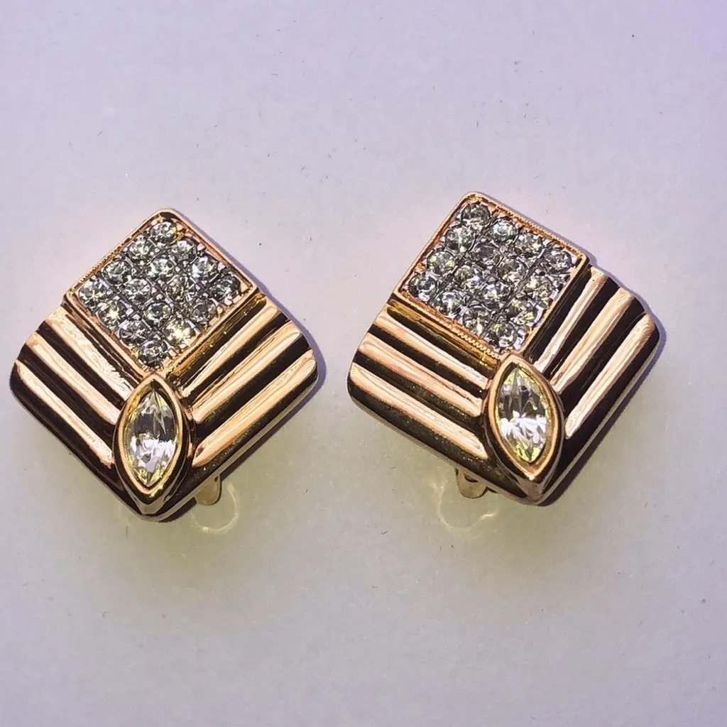 Vintage Gold Tone & Bling Pave Rhinestone Retro Clip On Earrings - Image 6