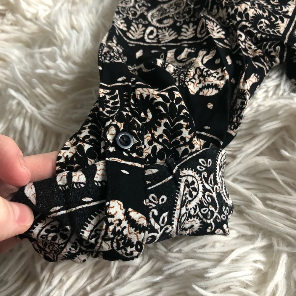 Depri elephant v-neck shirt - Image 6