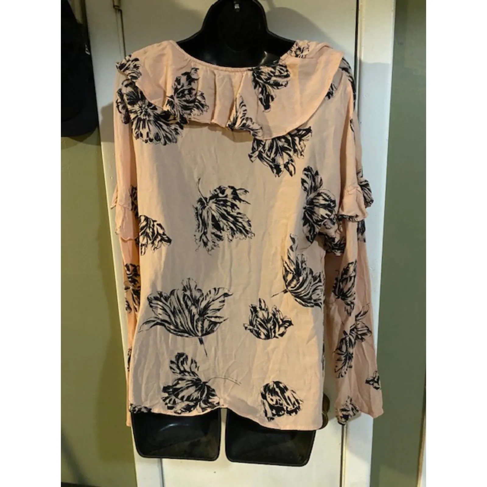 BP  Flowy BOHO top Size L - Image 3