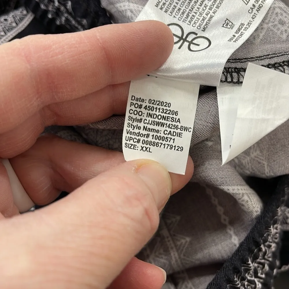 Jessica Simpson NWT Black and Off White Cadie Pull On Crop Ankle Pants - Image 13