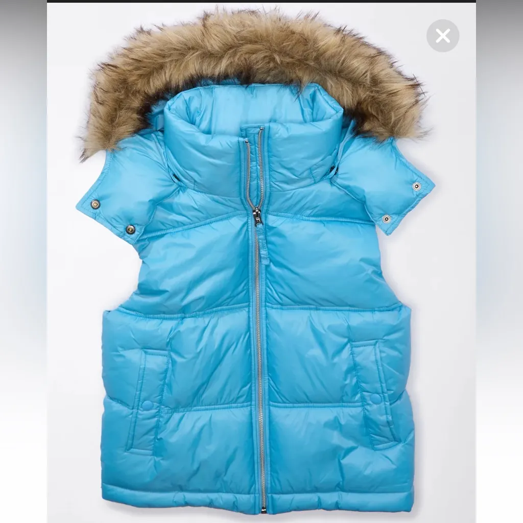 AE NWT Faux Fur Hooded Puffer Vest Blue M - Image 4