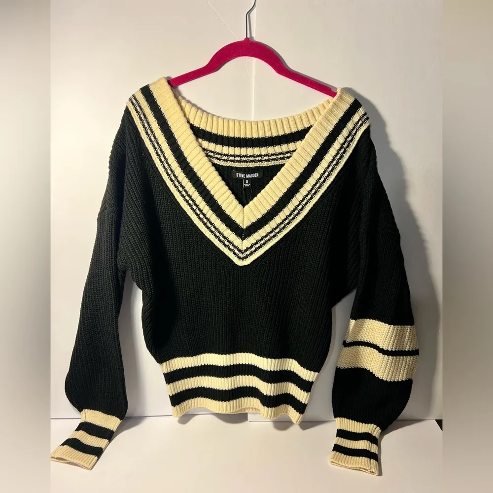 Steve Madden  
Women's Jen V-Neck Tipping-Detail Sweater - Image 2