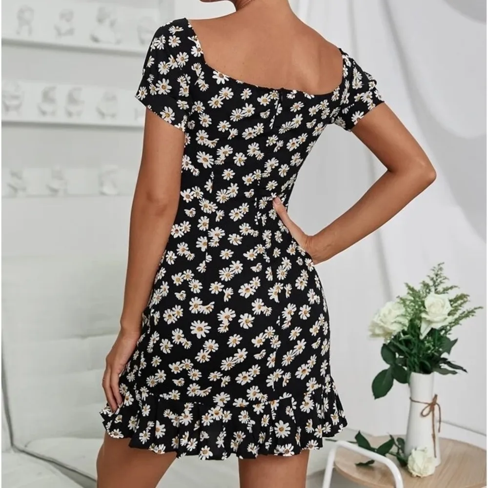 Dark Floral Mini Dress Women Small  Off Shoulder Milkmaid Daisy Boho Chic Dainty - Image 2