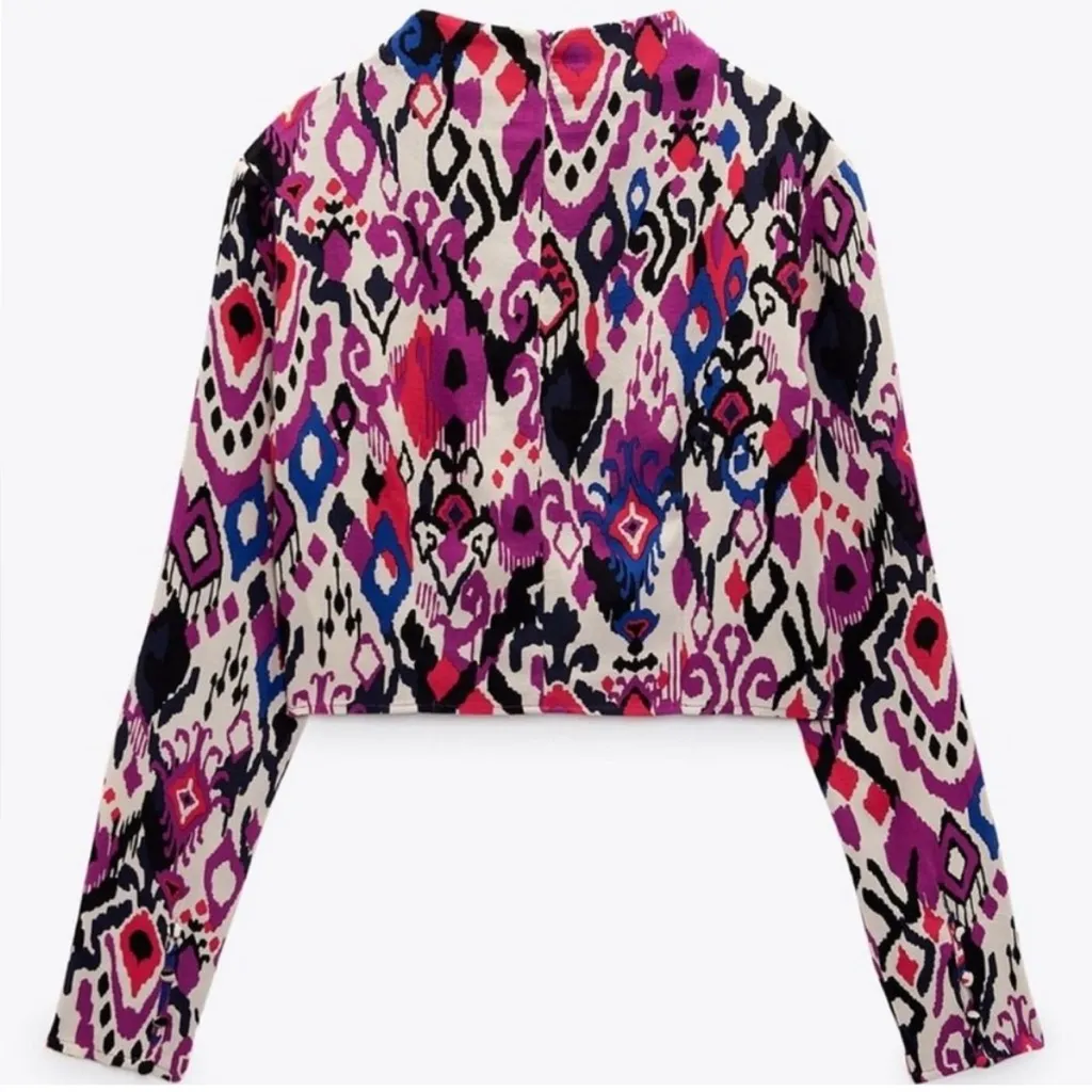 ZARA‎ Abstract Print Mock Neck Long-Sleeve Crop Top Size Small Pink Purple Blue - Image 7