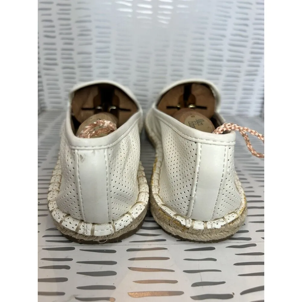 Time‎ And Tru White Perforated Closed Toe Espadrilles Women’s Size 9 - Image 6