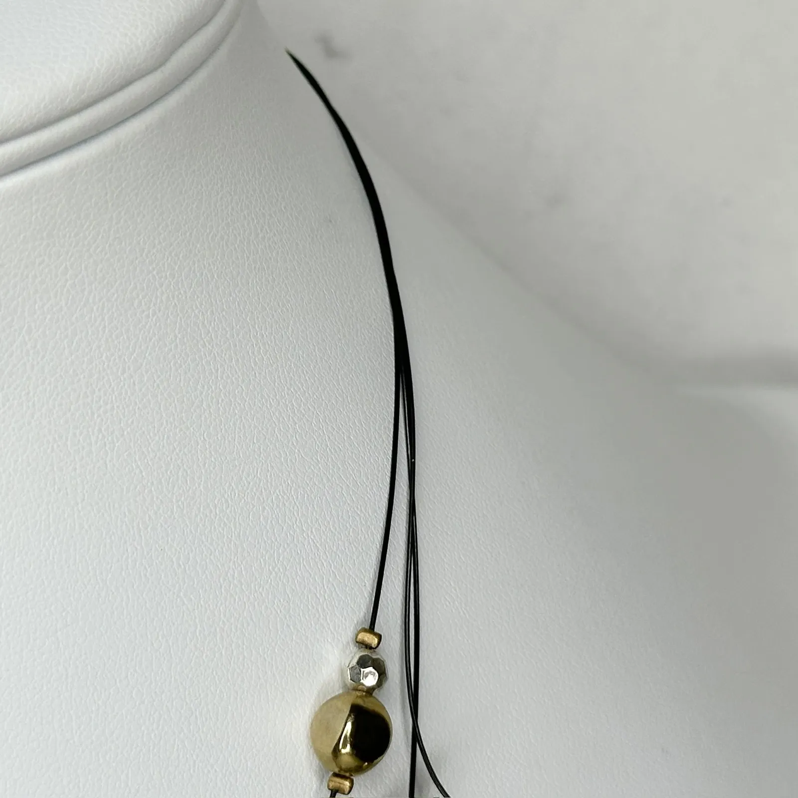 Chico's Black and Red Beaded Triple Strand Wire Gold Tone Necklace ✨ - Image 9