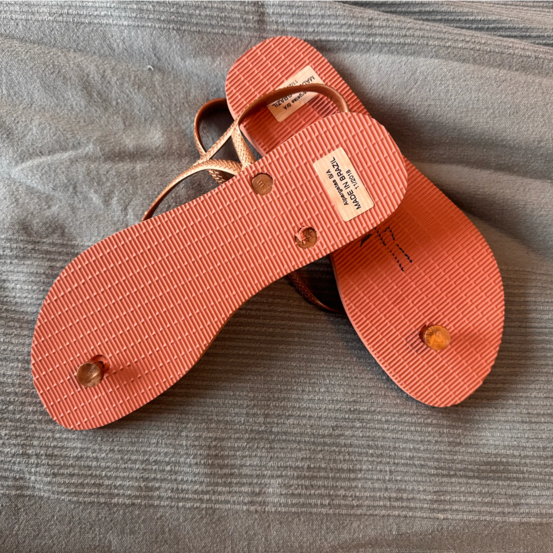 Havaianas Luna Sandals- size 11/12 - Image 2