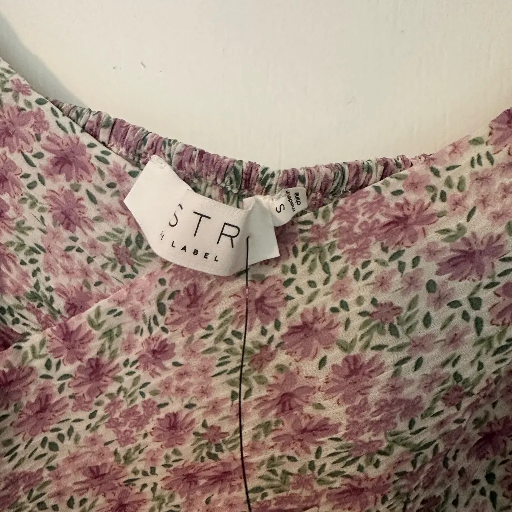 Astr NWT Floral Print Top - Image 8