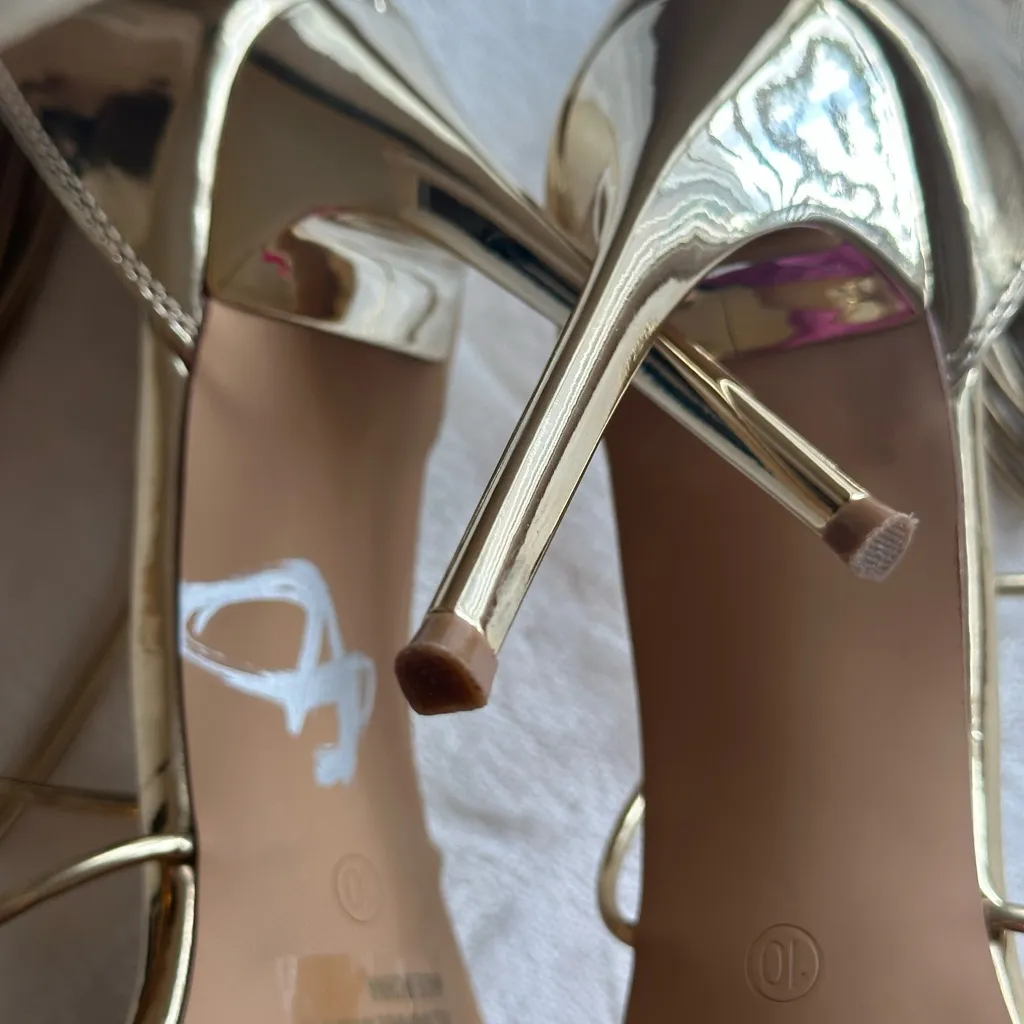 Gold Strappy SandalsNWOT - Image 5