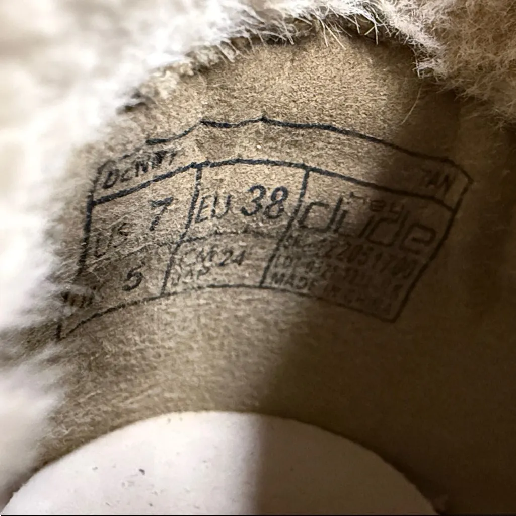 Hey Dude Women's Black and Cream Shoes - Image 3