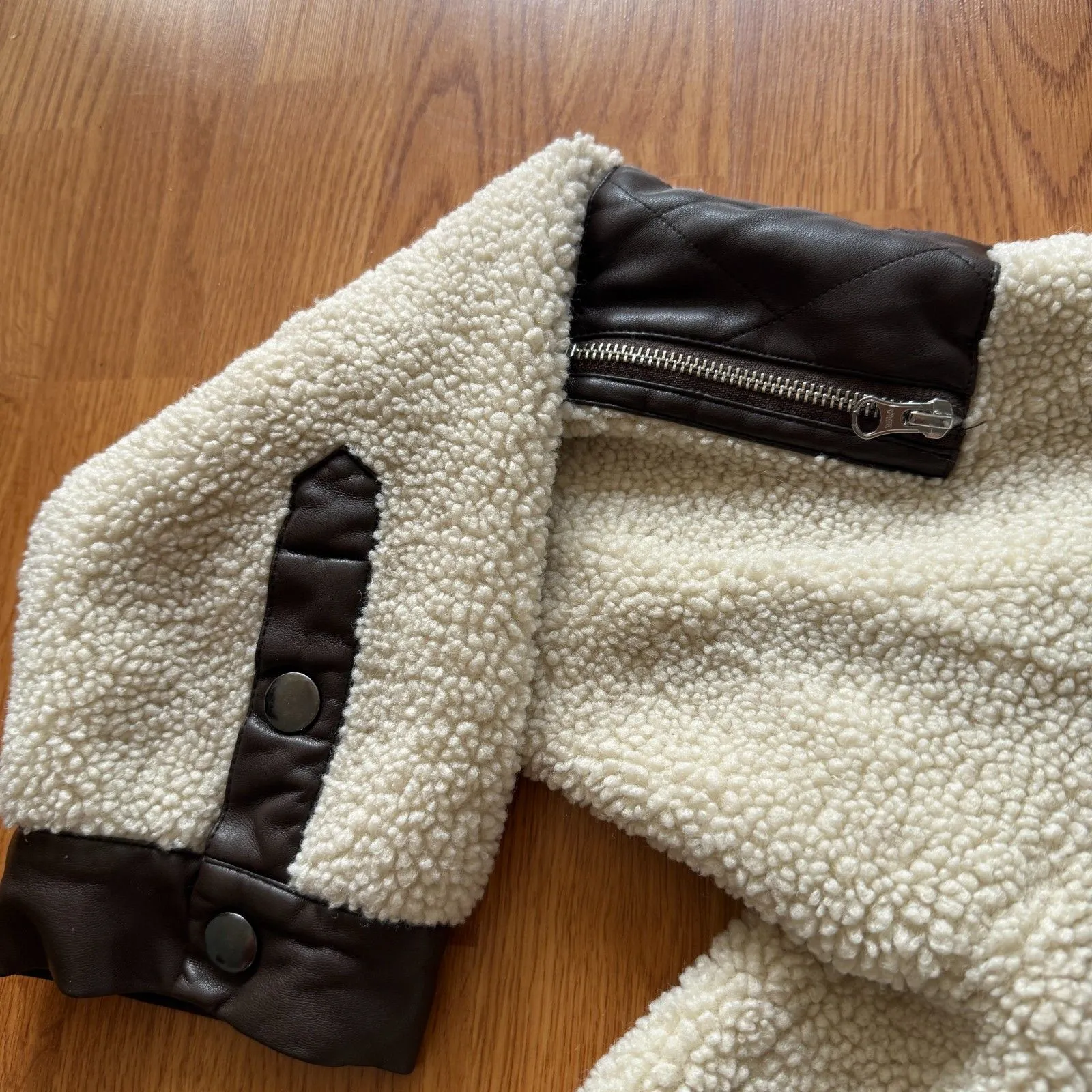 Peter Som  Quilted Leather Sherpa Jacket Size Medium - Image 9