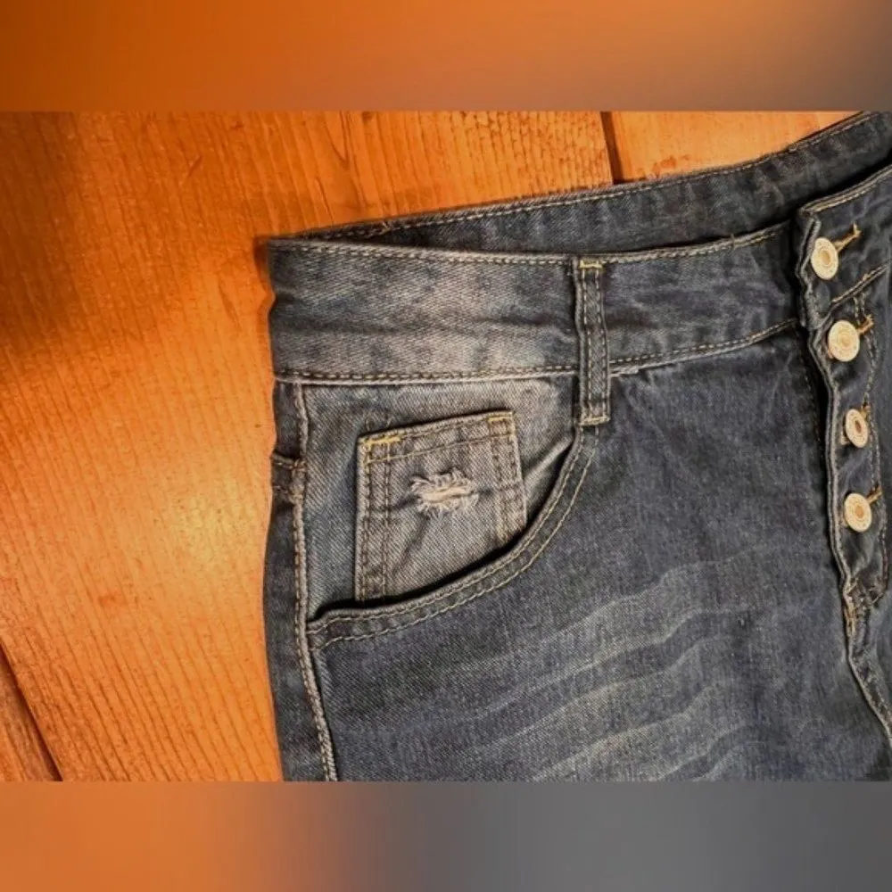 Women’s high vintage wash with front bottom High Rise Button Jean,  size Xl. - Image 3