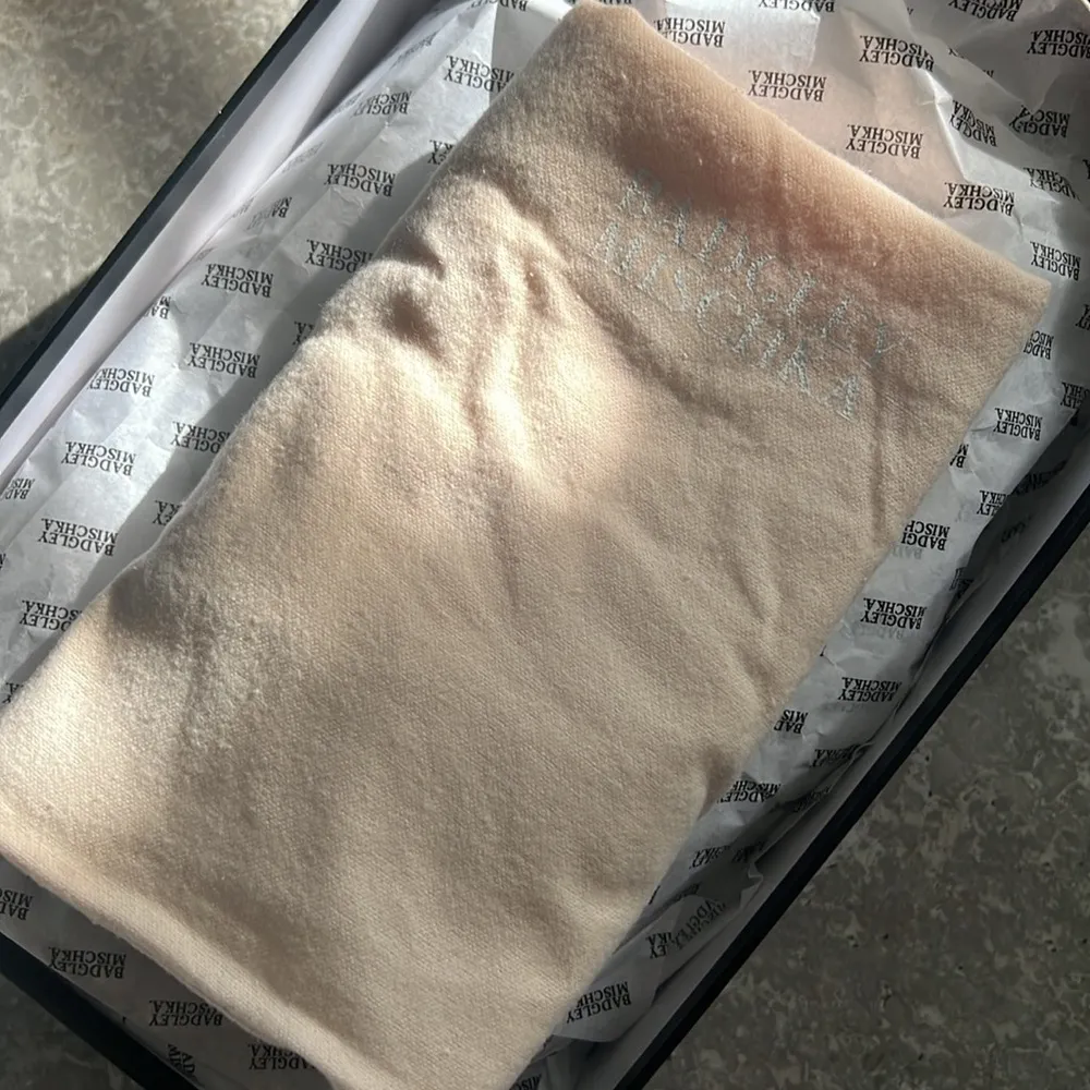 Badgley Mischka 110mm Crystal-Embellished Satin Buckle Pumps, Nude Size 8 NEW - Image 10