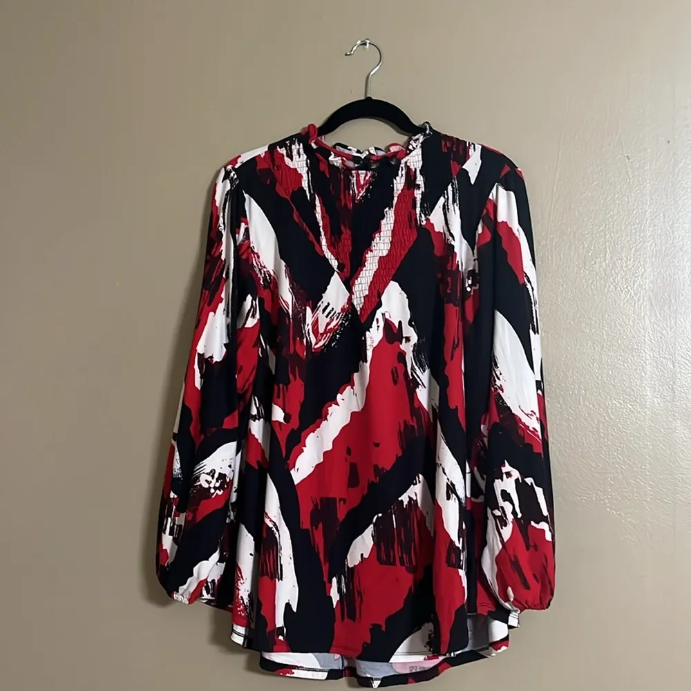 LuLaRoe Blouse Sz L Smocked Long Sleeves Flowy Ruffle Neck Clara Closet Staple - Image 2