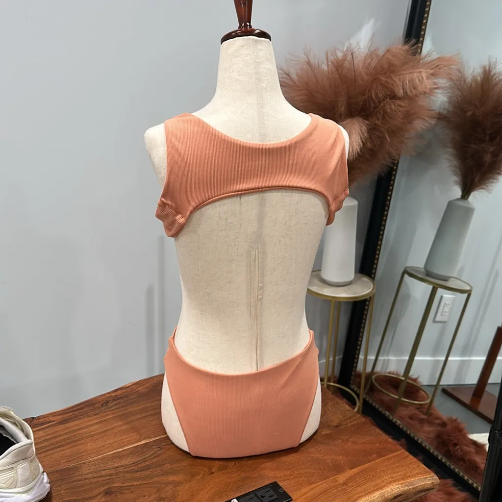 Coral Ribbed Bikini Set - Image 3