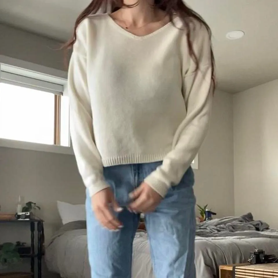 Vintage Christopher & Banks white v neck knit sweater 🤍 - Image 2