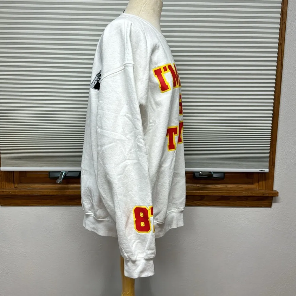 Gildan White I’m Here For Taylor Chiefs 87 with Taylor Swift Patches Sweatshirt - Image 4