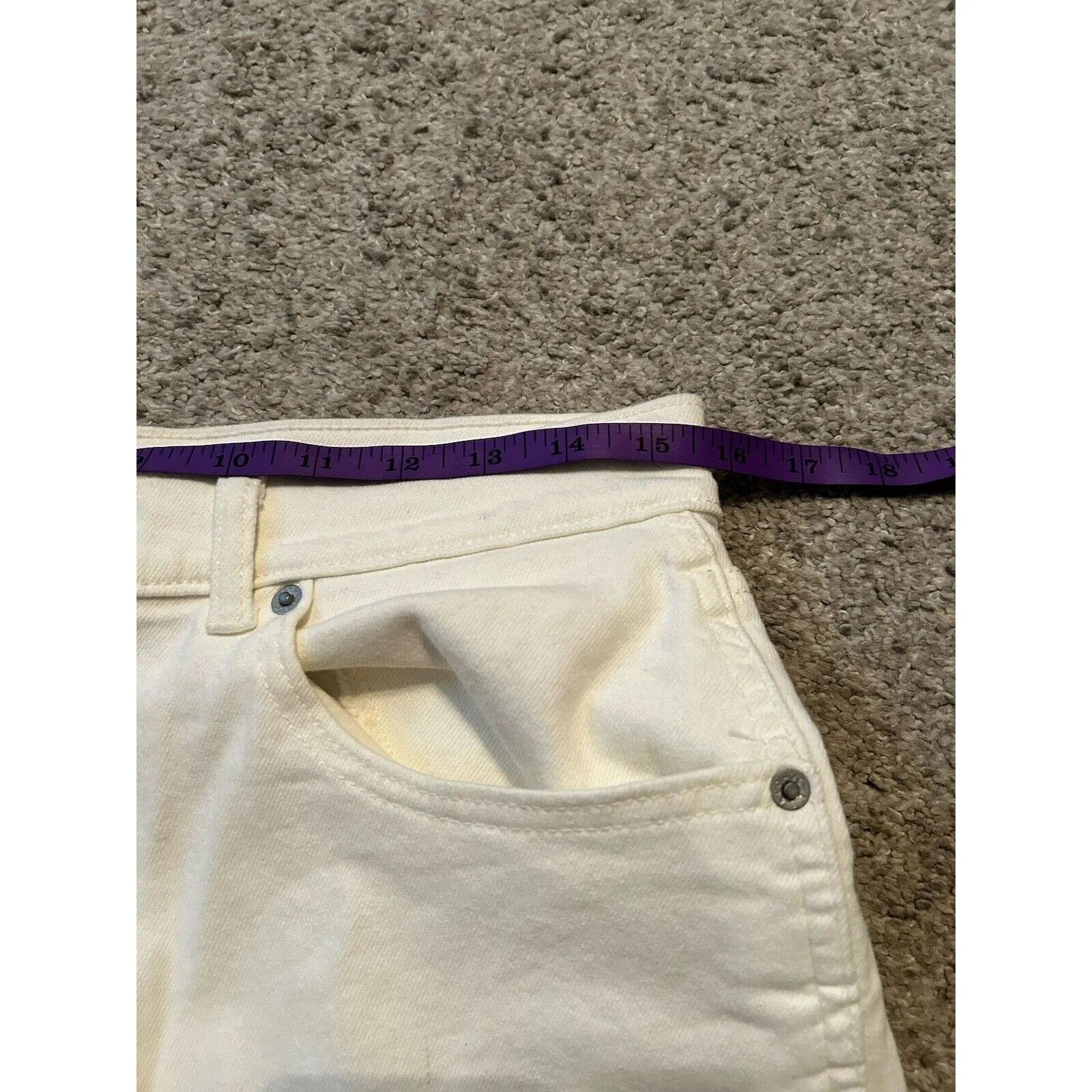 Levis Womens Size 30 White/cream High Waisted Wide‎ Leg Crop Utility Cargo Jeans - Image 4